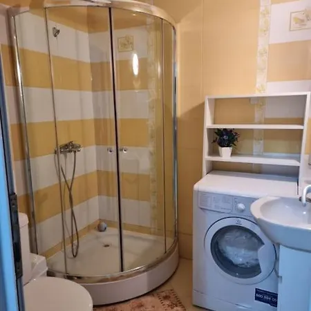 Domus Extra Апартамент *